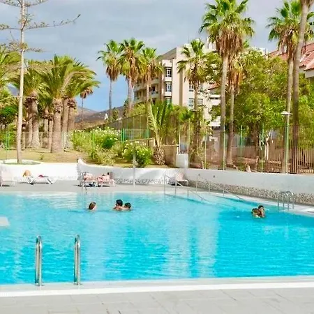 Jade Exclusives In Americas Apartment *